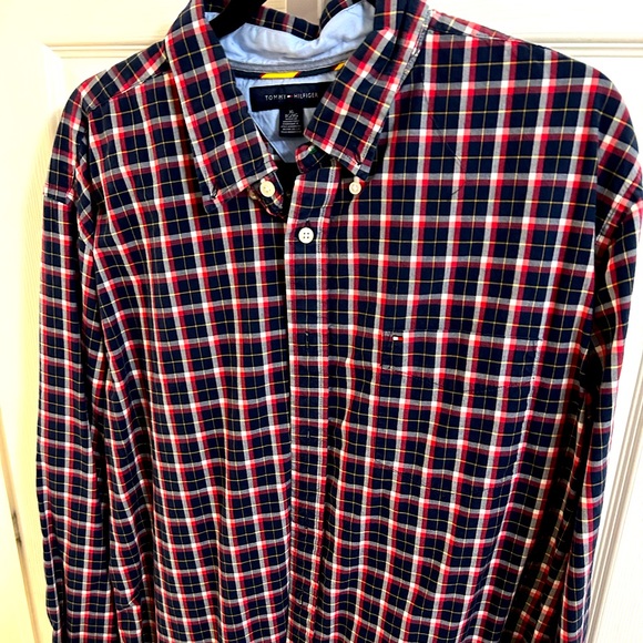 Tommy Hilfiger button down shirt - Picture 1 of 2